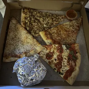 Slice of Margharita Pizza, Slice of Mushroom Pizza, Slice of Cheese Pizza, Garlic Knots