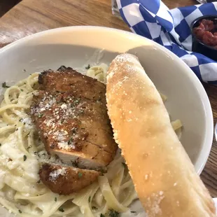 Chicken Alfredo with breadstick