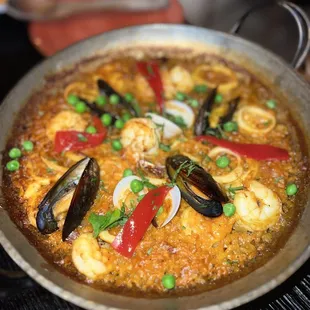 Seafood paella