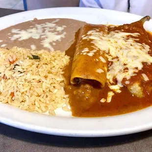 Combination #7, chile relleno, beef enchilada, rice and beans