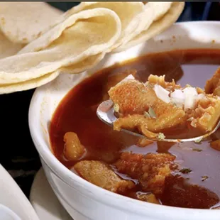 Menudo con tortilla echas a mano