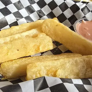 Yuca fries