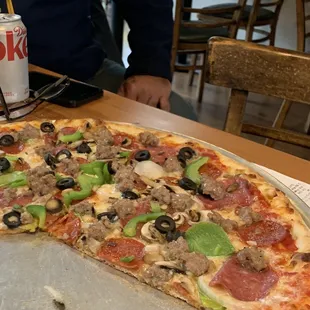 La Val 's Special Pizza