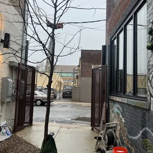 Back alley - entrance
