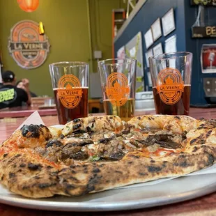 by:vexsens   It's Marzen season! Shout out to Italia Pasta e Pizza for the best pizza that I've had in quite a while!