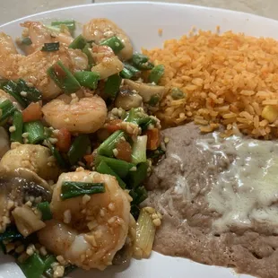 Camarones al mojo de ajo