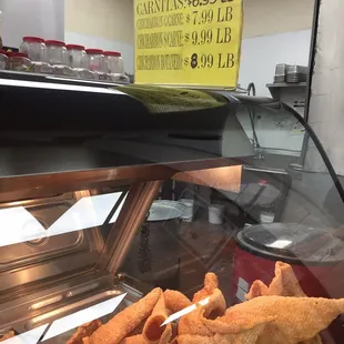 You can purchase carnitas by the lb!