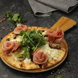 Prosciutto & Goat Cheese Flatbread