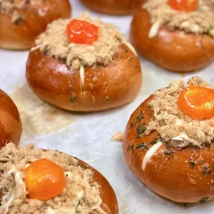 Cream cheese garlic bread with meat floss