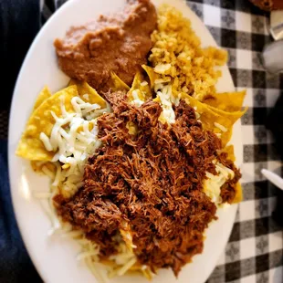 Chilaquiles con birria