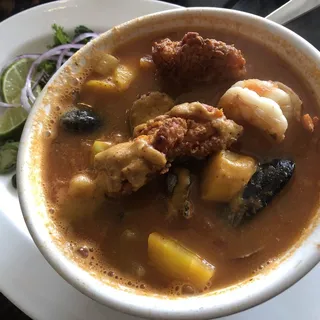 Caldo de Mariscos