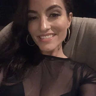 Shawna E.