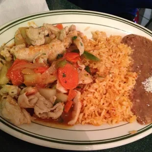 Chicken stew with rice and bean