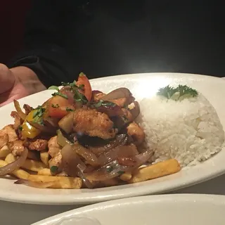 Pollo Saltado