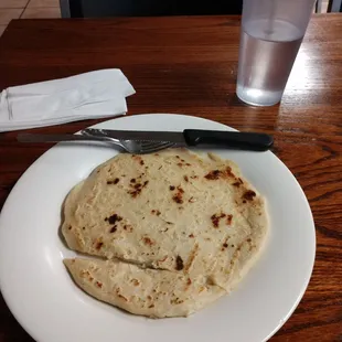 Chicken Pupusa 10/10. Taste on point!  Took forever to come out tho..