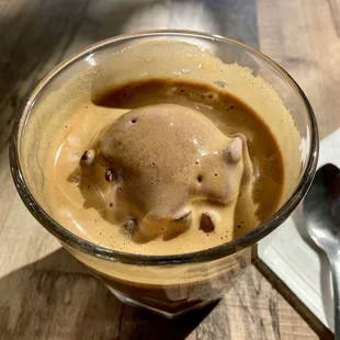 Affogato with chocolate chocolate chip