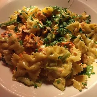 Farfalle Salmone