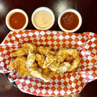 Crispy and juicy chicken strips