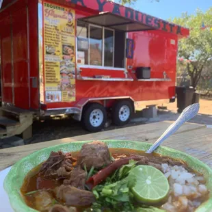 Un plato de birria de chivo *** a plate of goat rubbish
