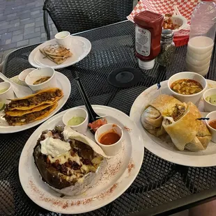 2 Piece Quesabirrias Papa Loka Yaqueburro