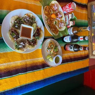 Aquí en la yunta restaurante especial de tacos todos los días a solamente 1.50