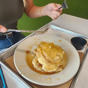 Pancakes with maple syrup.