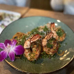 Garlic Noodles w/ Shrimp