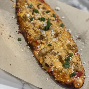 Cajun chicken flatbread