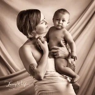 Call (520) 204-0321 now to start planning a stunning emotional art piece of your own family now!