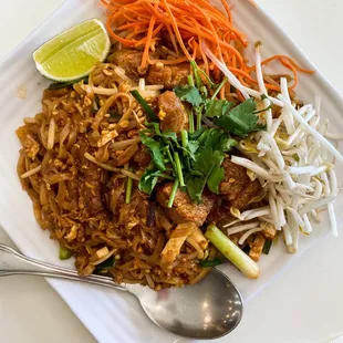 IG: @conniechews - SP5. Lacha Crispy Pork Pad Thai