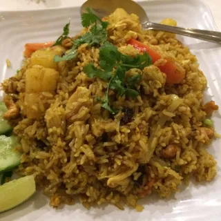 FR6. Pineapple Fried Rice