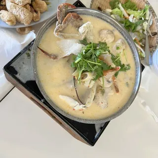 Tom Kha