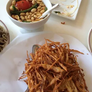 P10. Crispy Papaya Salad