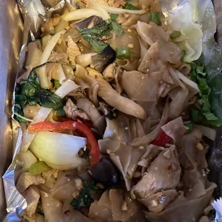 PN3. Pad Kee Mao Noodle