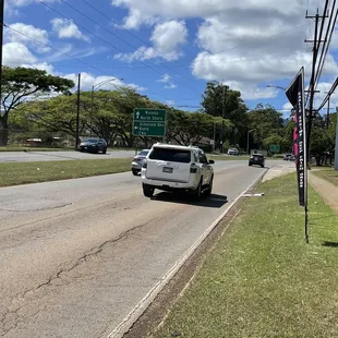 Their location on the 99 / H2 heading towards Halewai