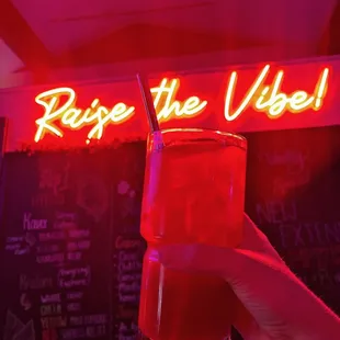 Single red kratom 4 oz TRADITIONAL DRIP TEA (Filtered) with limeade.