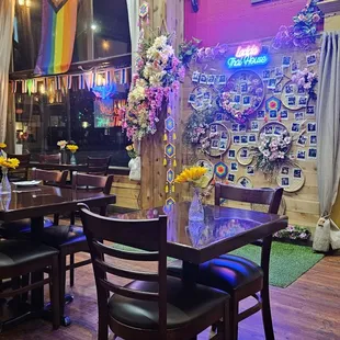 6/12/2024 - An amazing meal at Ladda Thai. I love the décor.