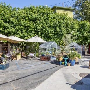 Bungalows and marketplace!