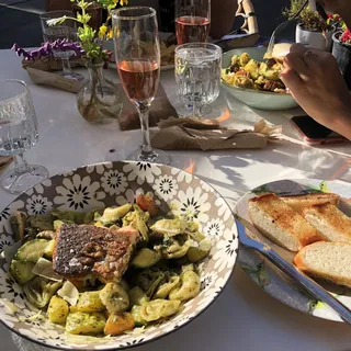 Cheese Tortellini & Pesto Pasta