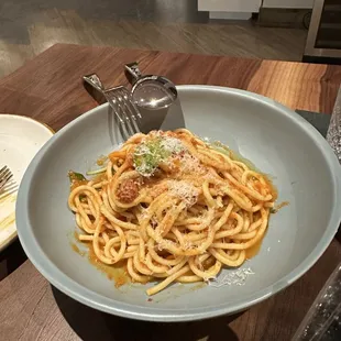 Blistered tomatoe pasta