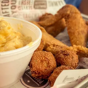 fried chicken and macaroni and cheese