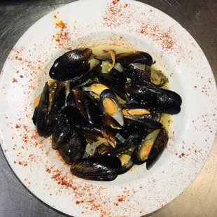 a plate of mussels