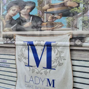 Signature Lady M