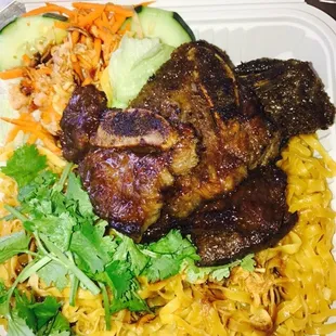 Short ribs with garlic noodles