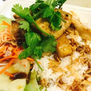 Chicken with garlic noodles