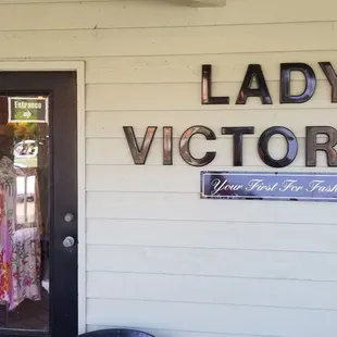 6/22/20 the sign says  "come check me out." Can you see it?