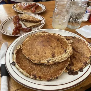 Chocolate chip pancakes Kids pancakes and bacon