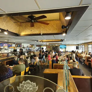 sushi and sashimi, interior
