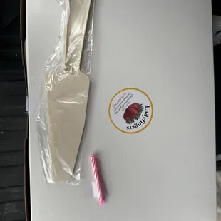 Cake server and candle