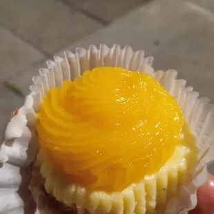 Cheesecake lemon curd